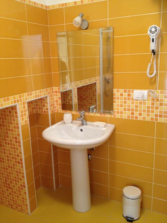 Hotel Residence Thalassa Reggio Calabria Zimmer foto