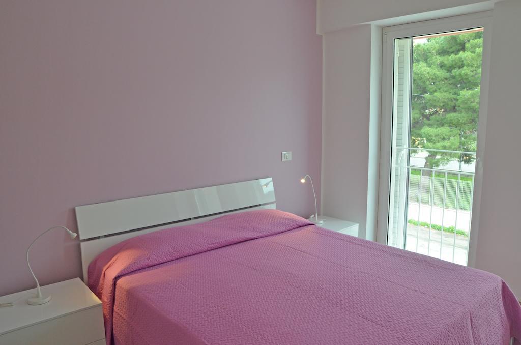 Hotel Residence Thalassa Reggio Calabria Zimmer foto